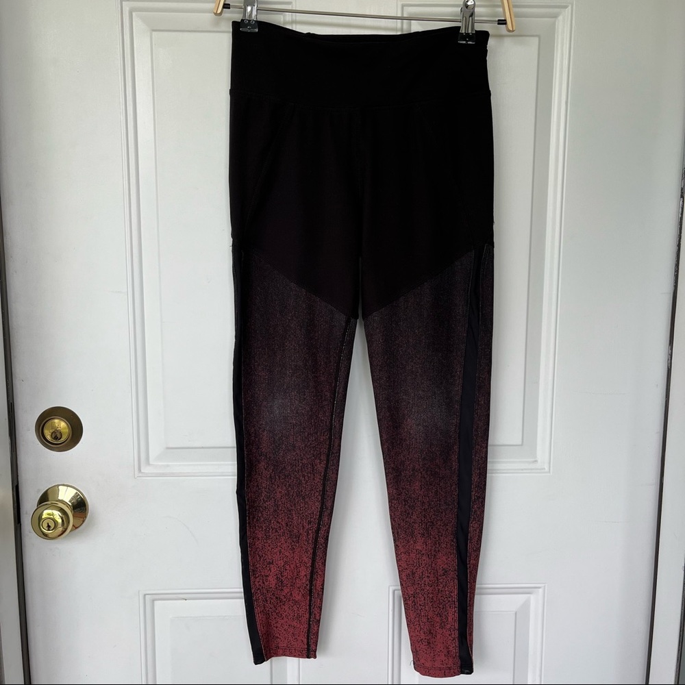 •Betsey Johnson• Black/Red Ombre Yoga Leggings - Size Small